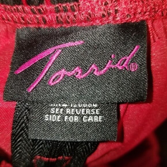Torrid size 1 1x red one shoulder damask top - Picture 5 of 7